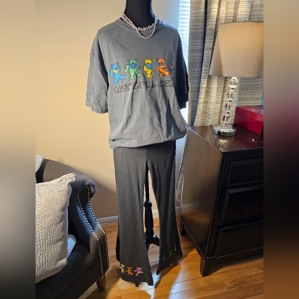Gray Grateful Dead Bear Tee and Pants Set with Colorful Bears